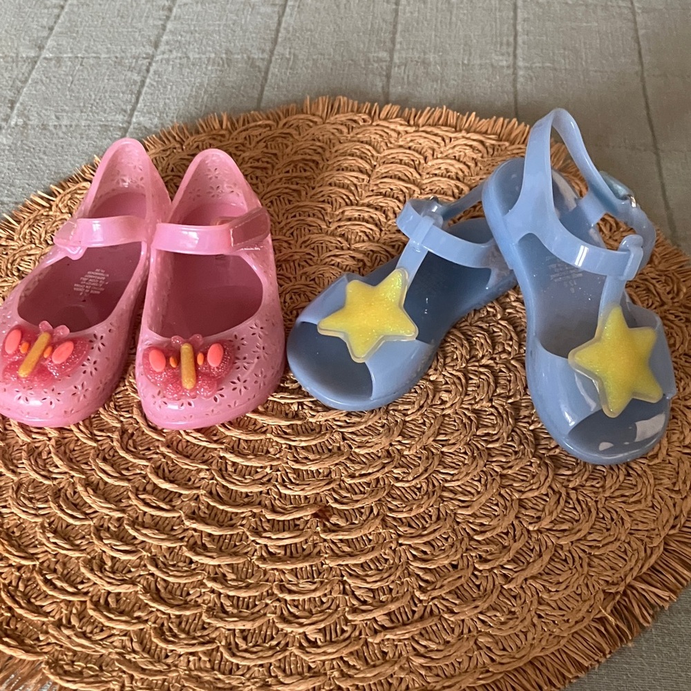 Old Navy Kids Pink and Blue Jelly Sandals